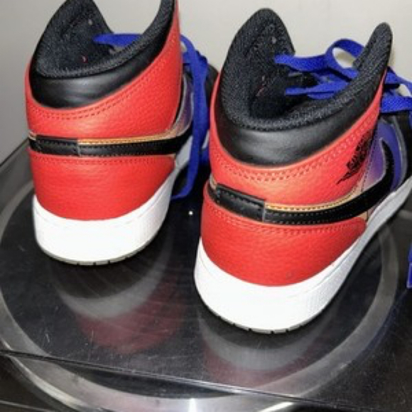 Air Jordan 1 Mid SS GS Skyline DX4379-400 youth size 5.5
